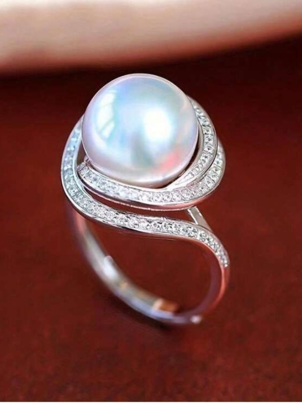New With Tag Fashion Ring Size 7.